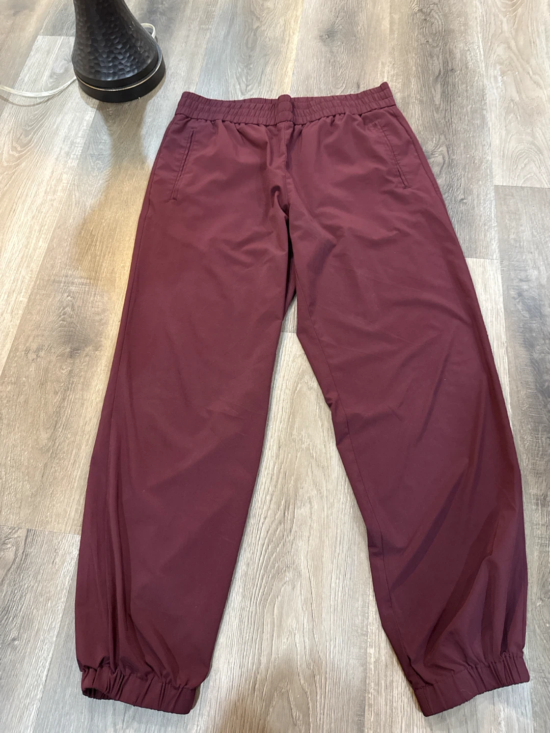 Banana Republic Airstretch Pants size M