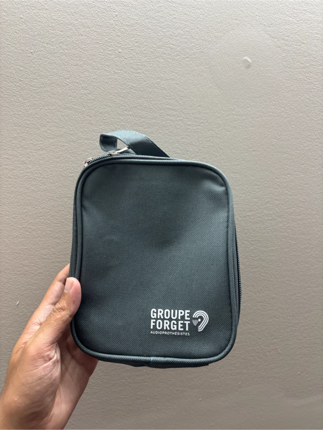 Groupe Forget Audioprosthesistes Pouch - photo 2