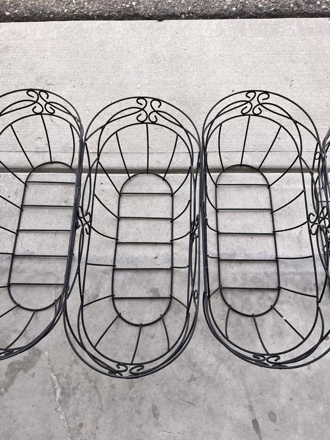 Heavy Duty Black Metal Oval Planter Baskets - photo 2