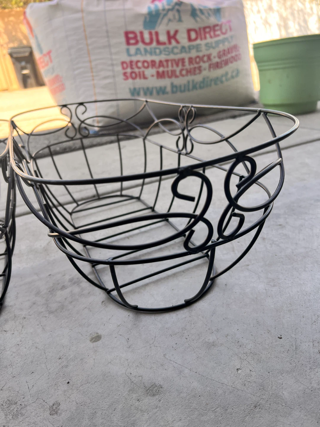 Heavy Duty Black Metal Oval Planter Baskets - photo 3