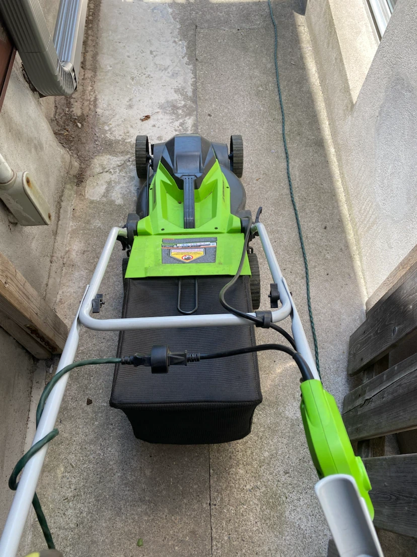 Greenworks Electric Lawn Mower - photo 2