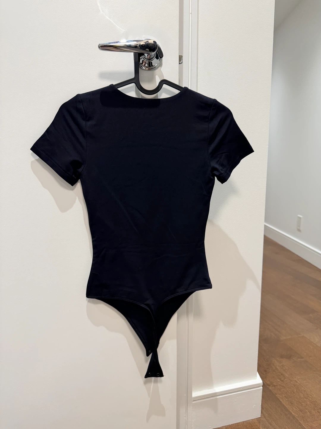 Aritzia Babaton Black Short Sleeve Bodysuit - photo 2