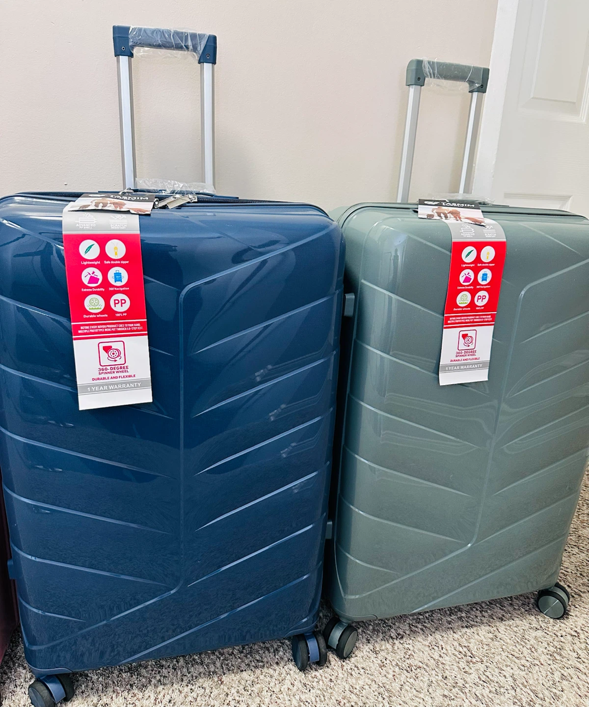 Brand, new large and medium unbreakable luggage - photo 3