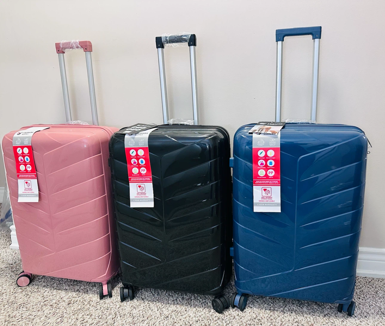 Brand, new large and medium unbreakable luggage - photo 4