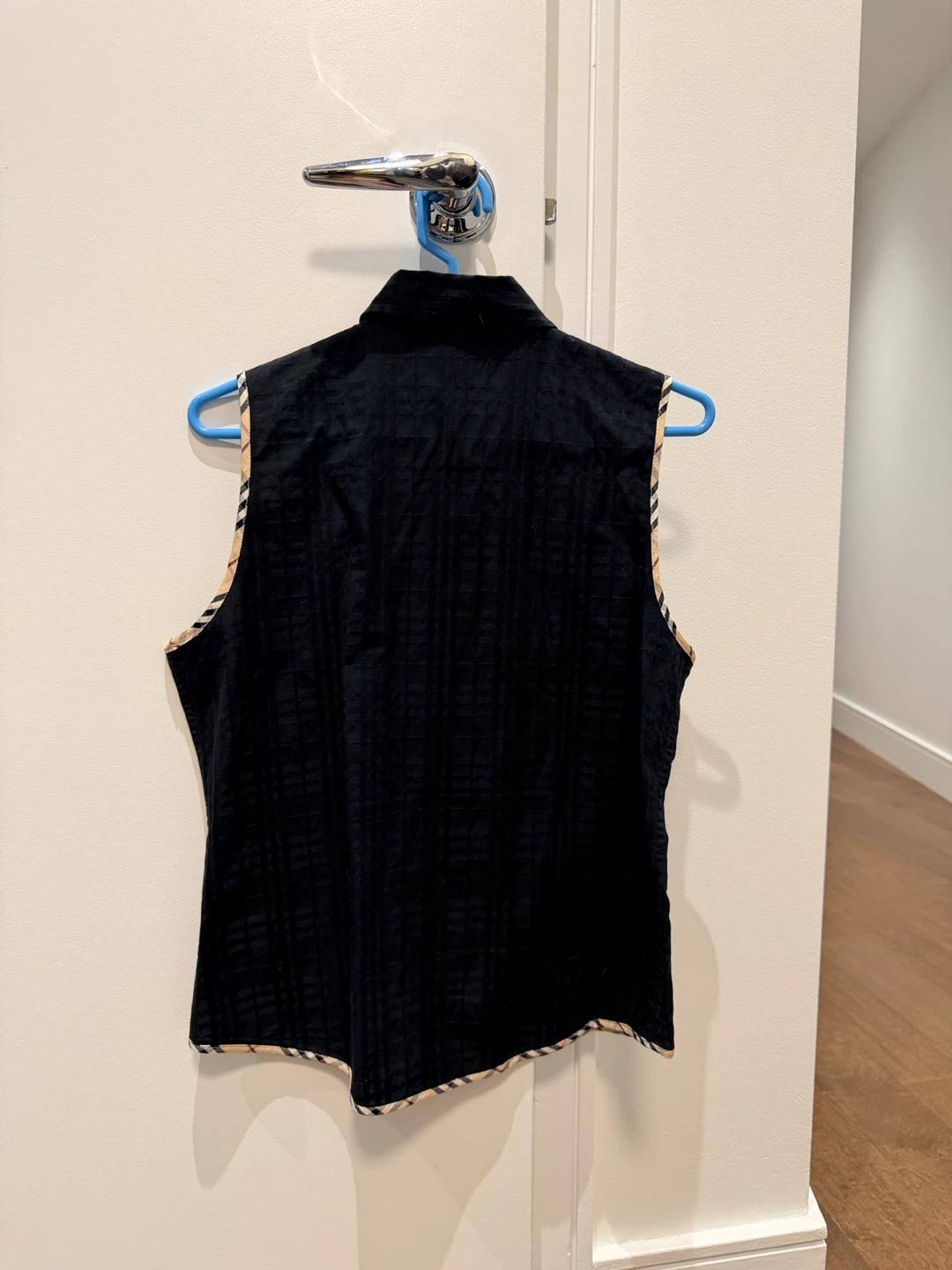 Burberry London Sleeveless Shirt - Size S - photo 2