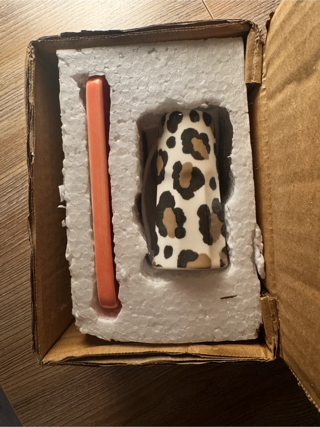 Anthropologie New Hand-painted Leopard Stoneware Salt & Pepper - photo 3
