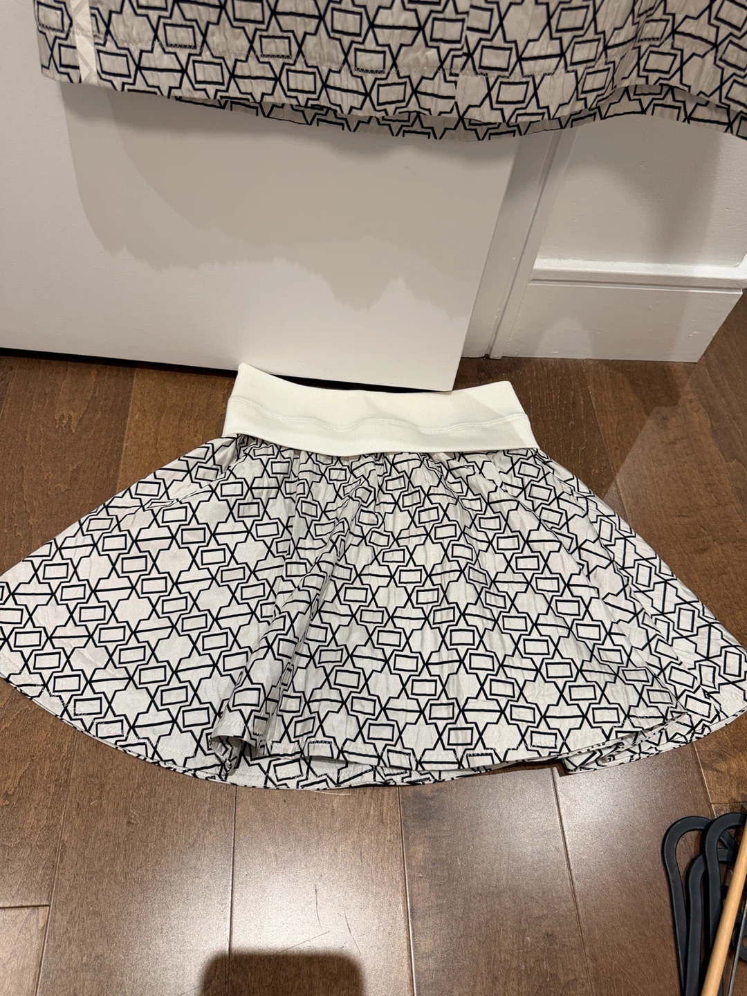 Dazzle Girls Sleeveless Top and Skirt Set - Size S - photo 4