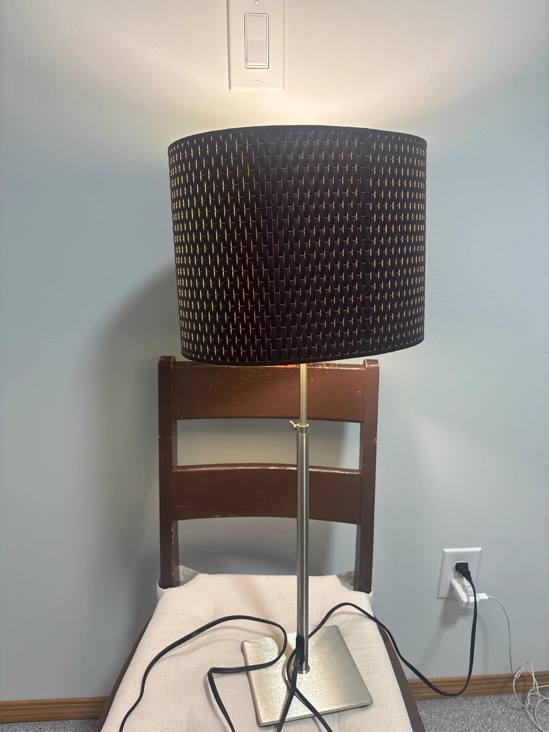 Woven Lamp with Metal Stand - photo 2