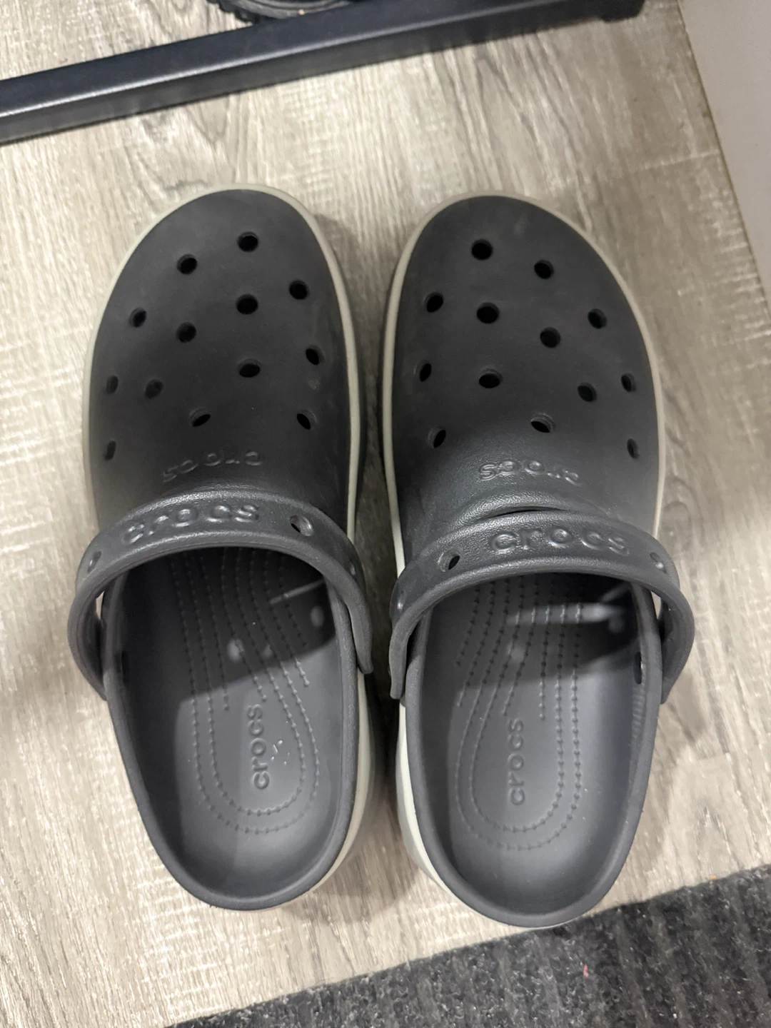 Crocs Clogs Size 7 W - photo 2