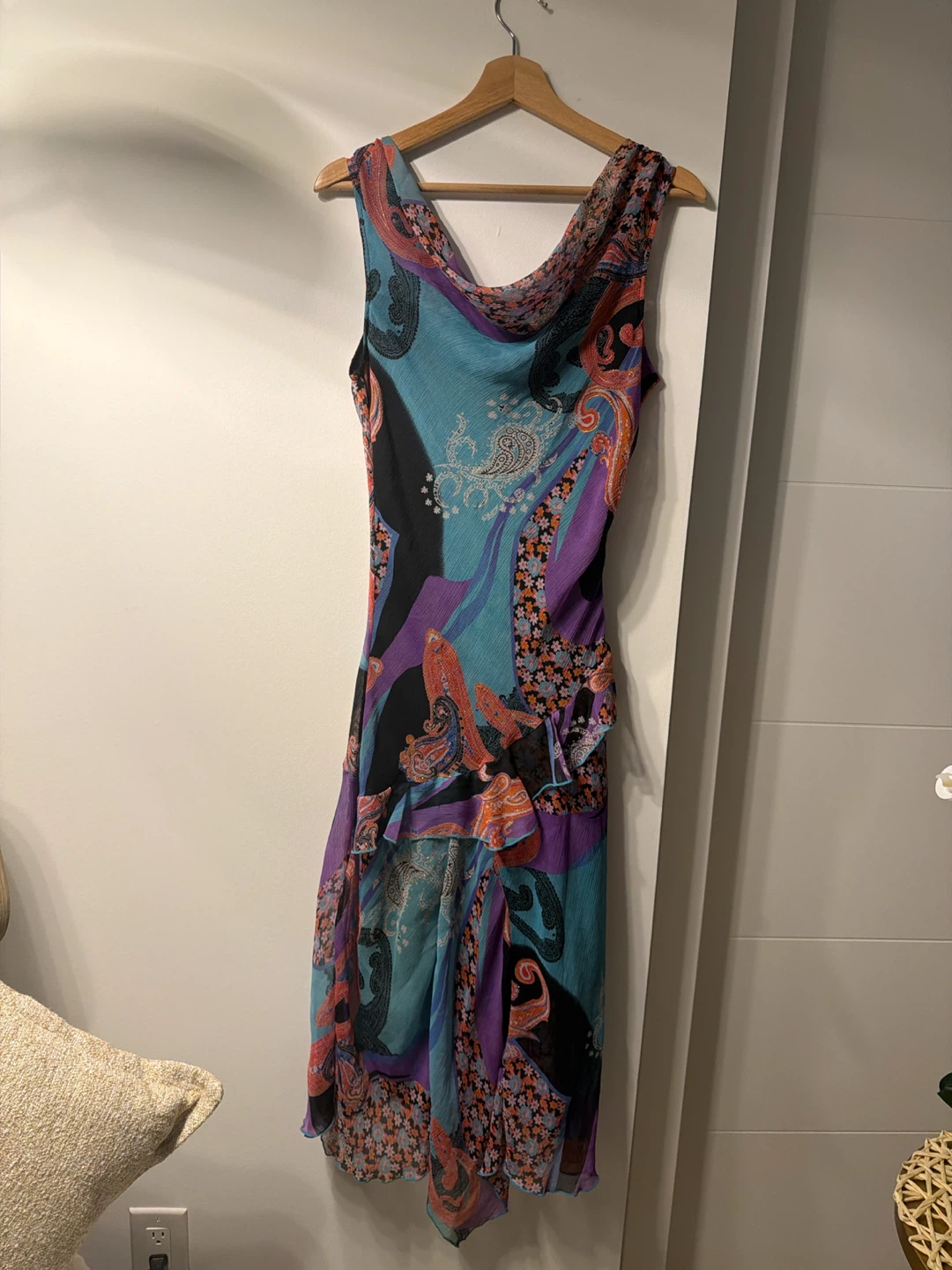 Sleeveless Paisley Print Dress