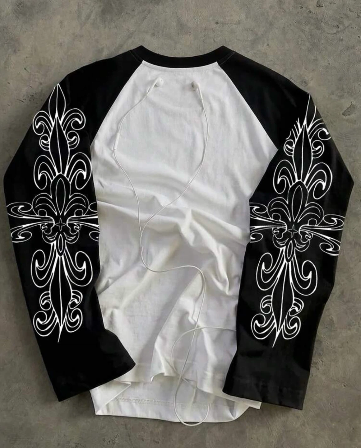 Black and White Raglan Long Sleeve T-Shirt with Graphic Print - photo 4
