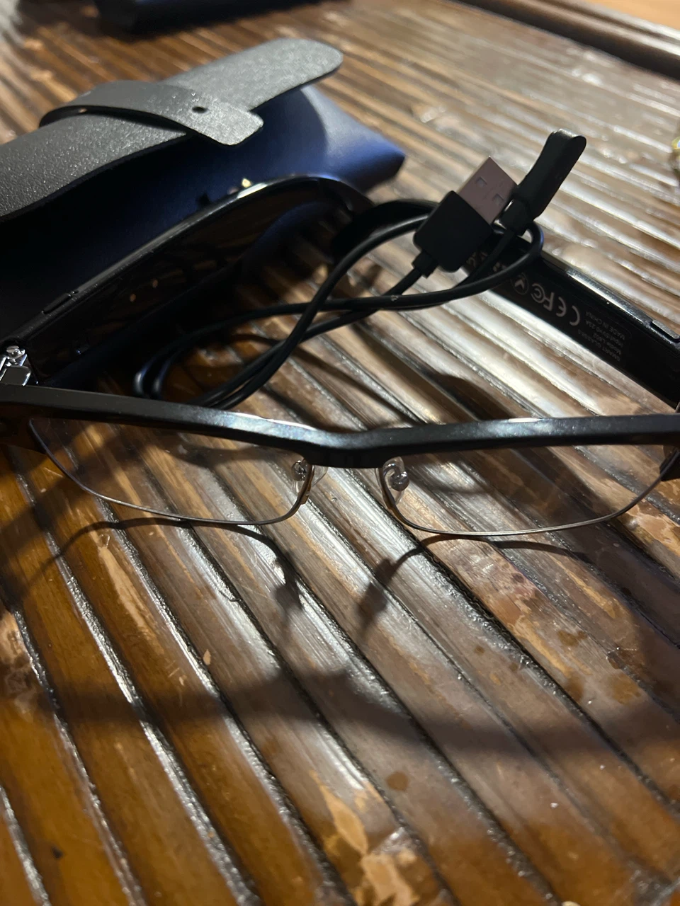 Smart Glasses Model L802 with Charging Cable
