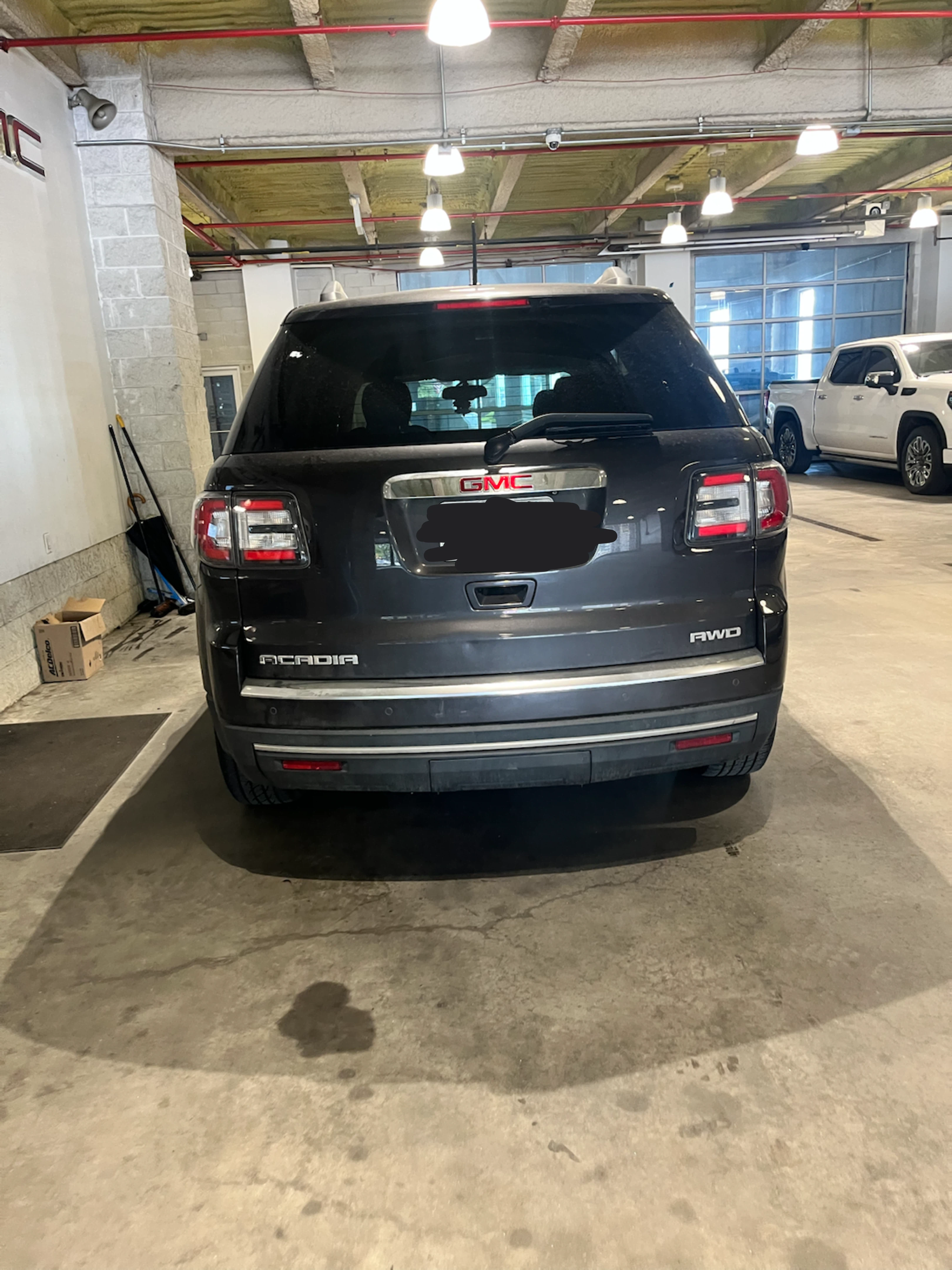 GMC Acadia SUV - photo 2