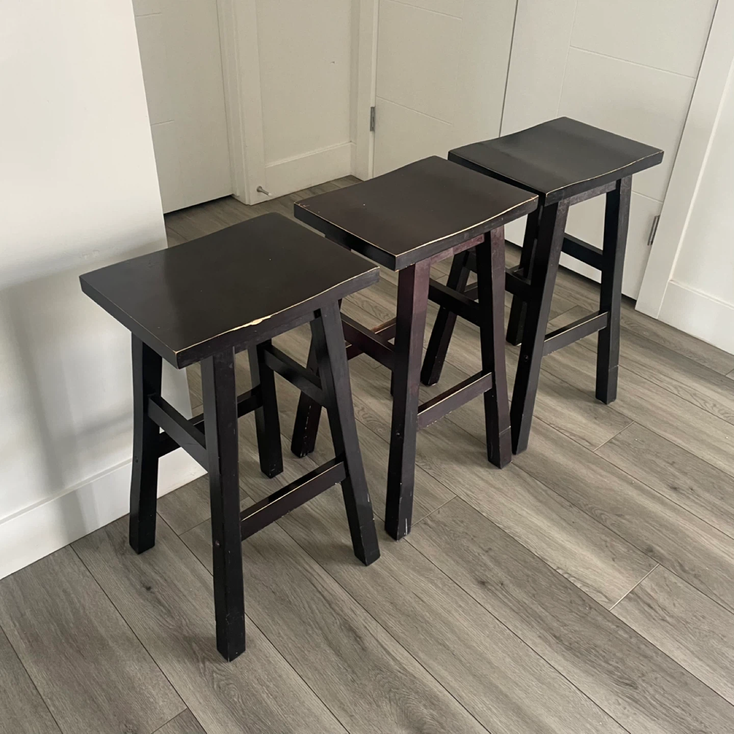 3 Bar Stools - photo 5