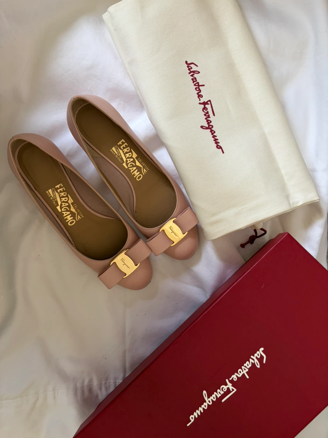 Salvatore Ferragamo Vara low heel pumps - photo 5