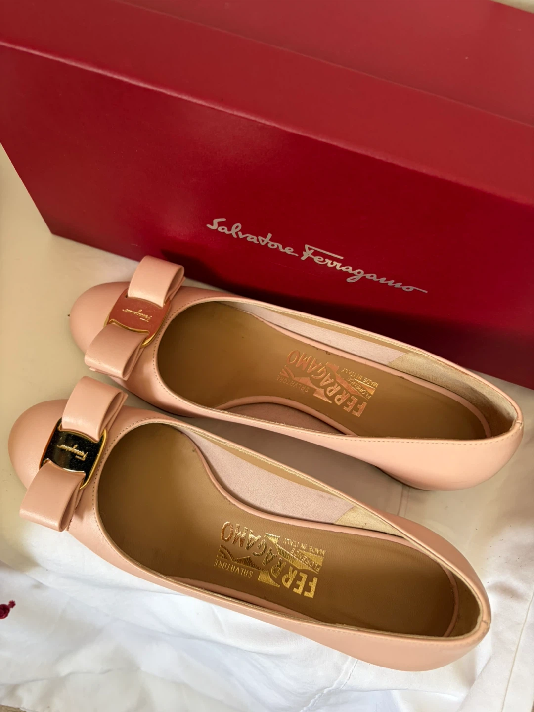 Salvatore Ferragamo Vara low heel pumps - photo 4