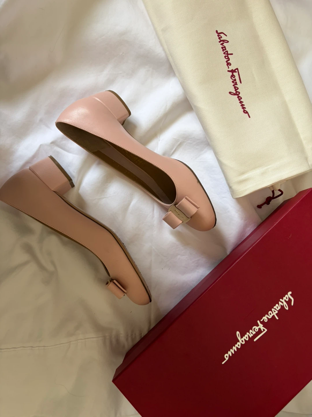 Salvatore Ferragamo Vara low heel pumps - photo 2