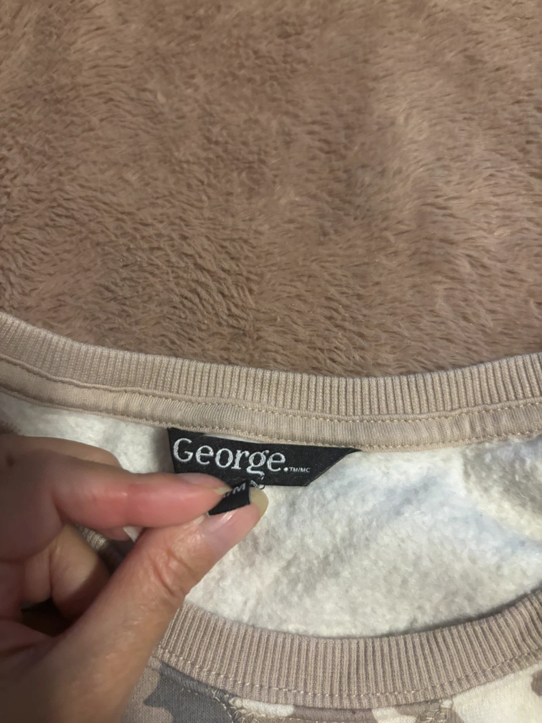 George Camo Crewneck Sweater - photo 2