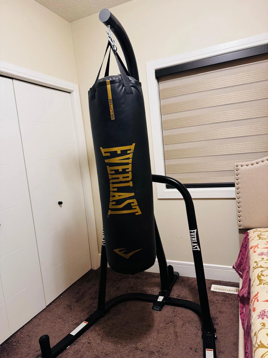 Everlast Heavy Bag Stand w/ Punching Bag