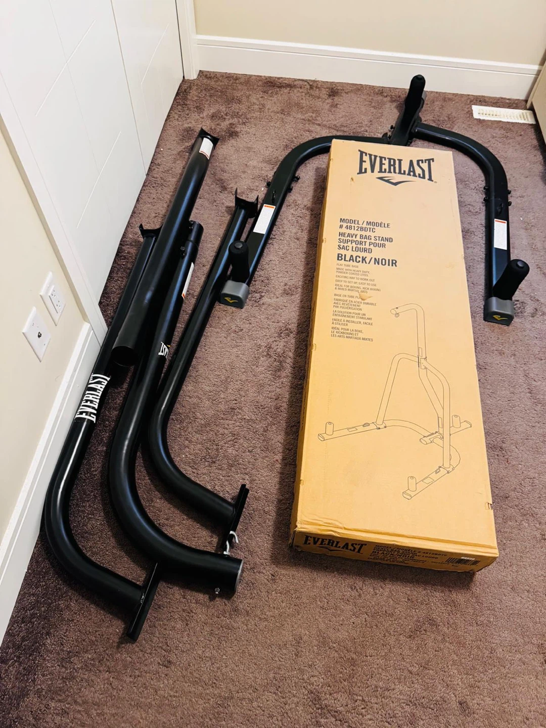 Everlast Heavy Bag Stand w/ Punching Bag - photo 2