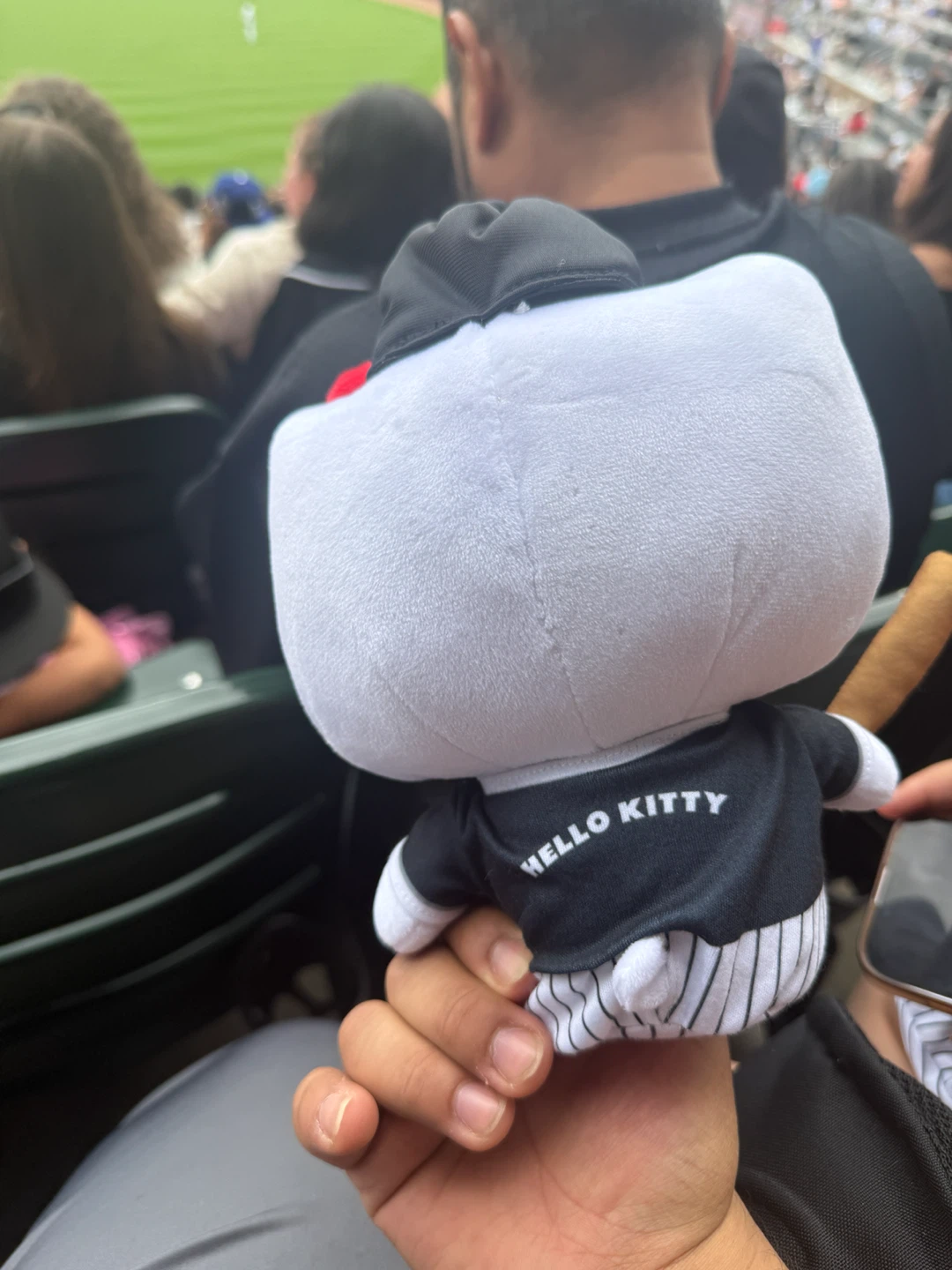 Hello kitty white Sox Edition - photo 2