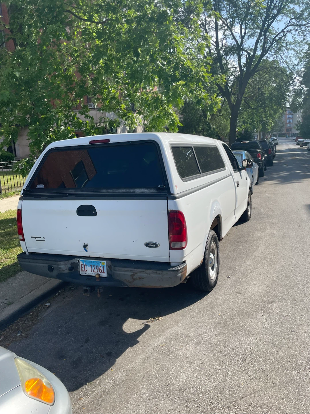 Ford f150 manual 5speed with camper shell - photo 2
