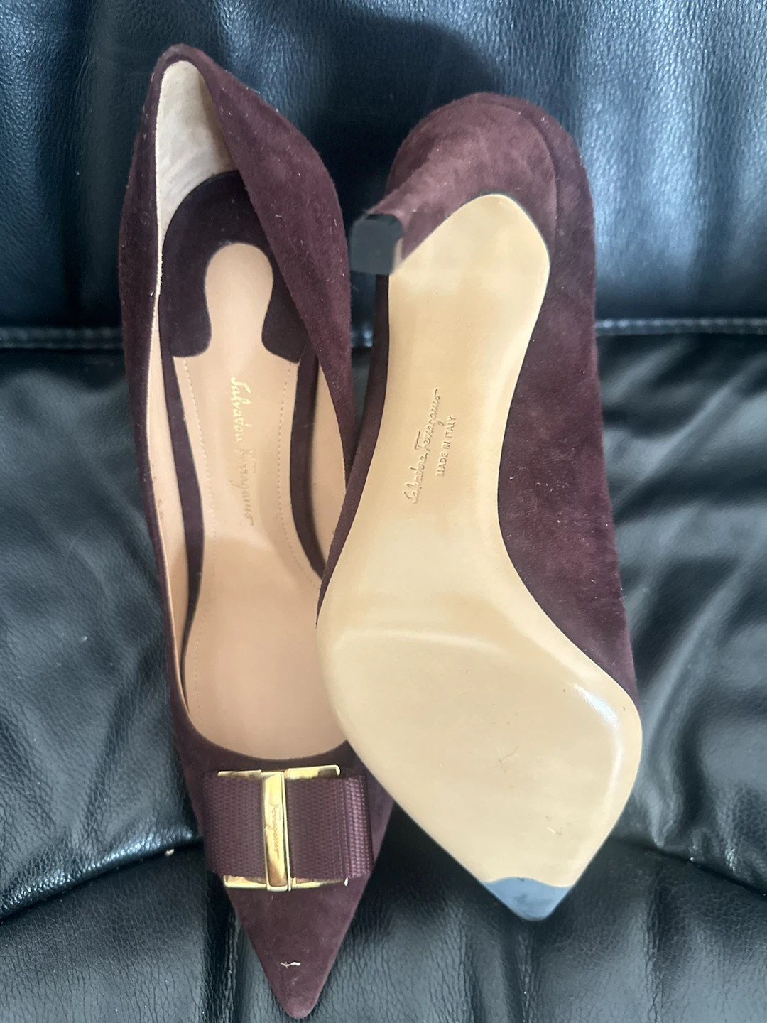 Salvatore Ferragamo Suede Pumps with Bow Detail - photo 2