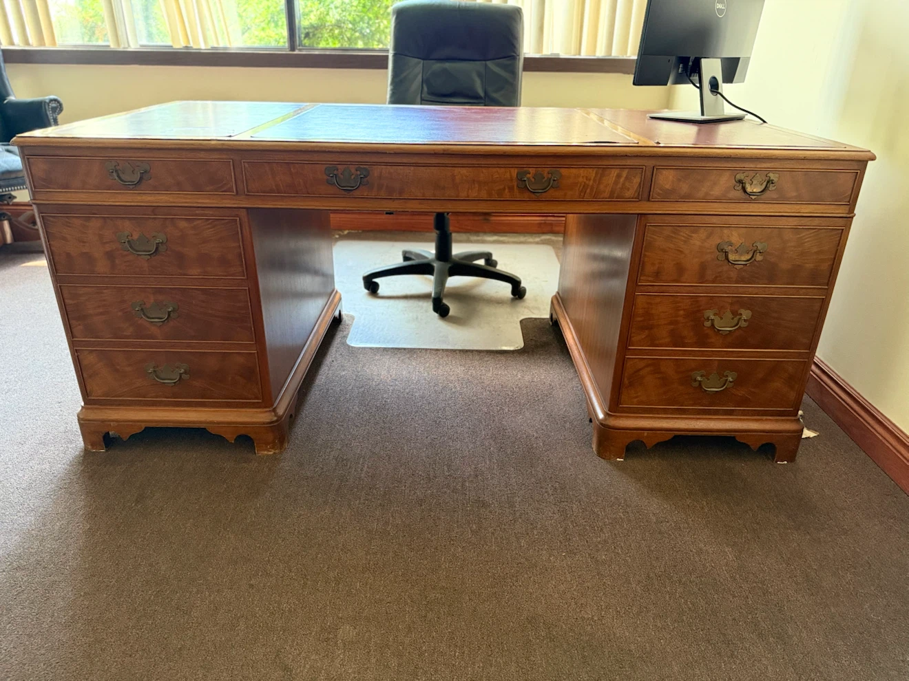 Partner Desk - photo 2