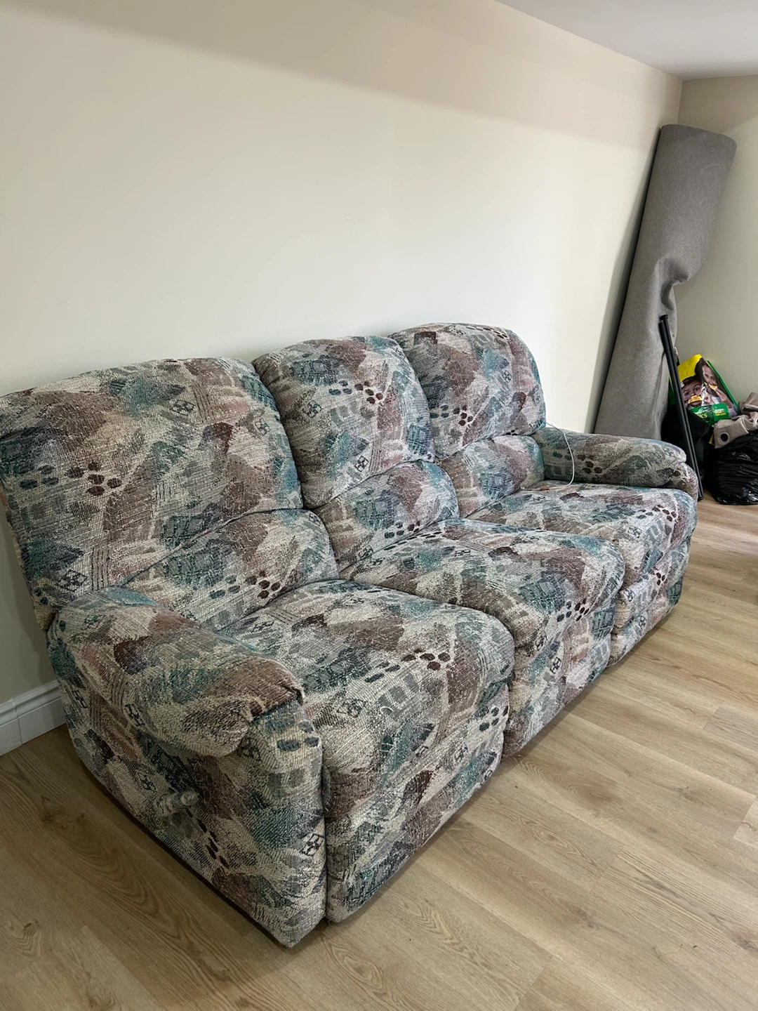 6 Recliner sofas - photo 4