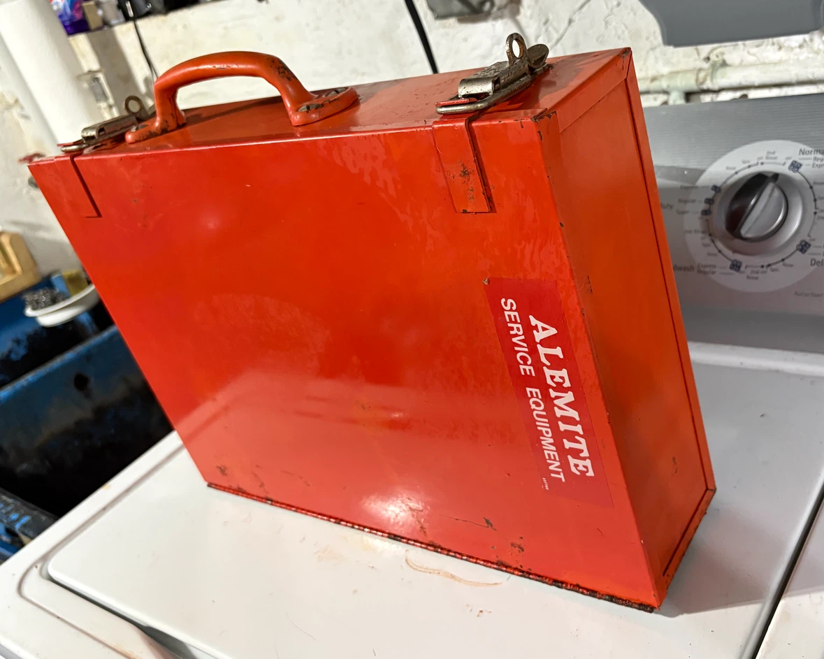 Vintage ALEMITE empty tool case