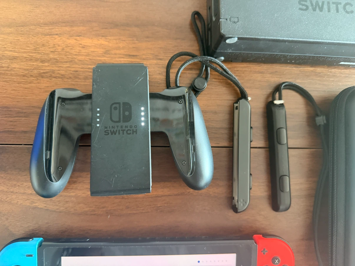 Nintendo Switch 1 - photo 4