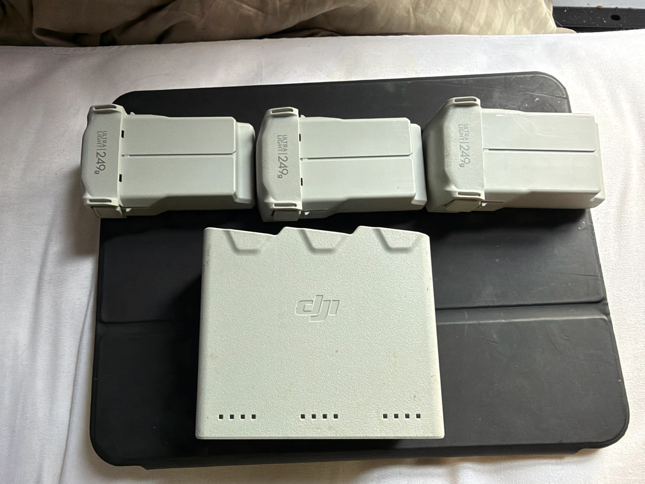 DJI Mini 3/3 Pro Two Way Charging Hub + 3 Batteries -SEE DESC