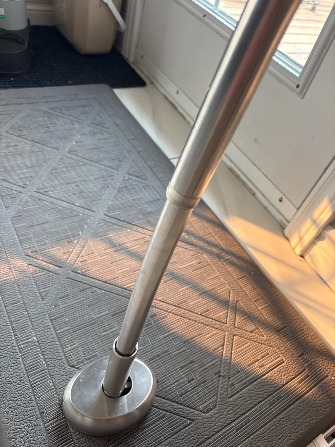 Adjustable curved shower rod - photo 3