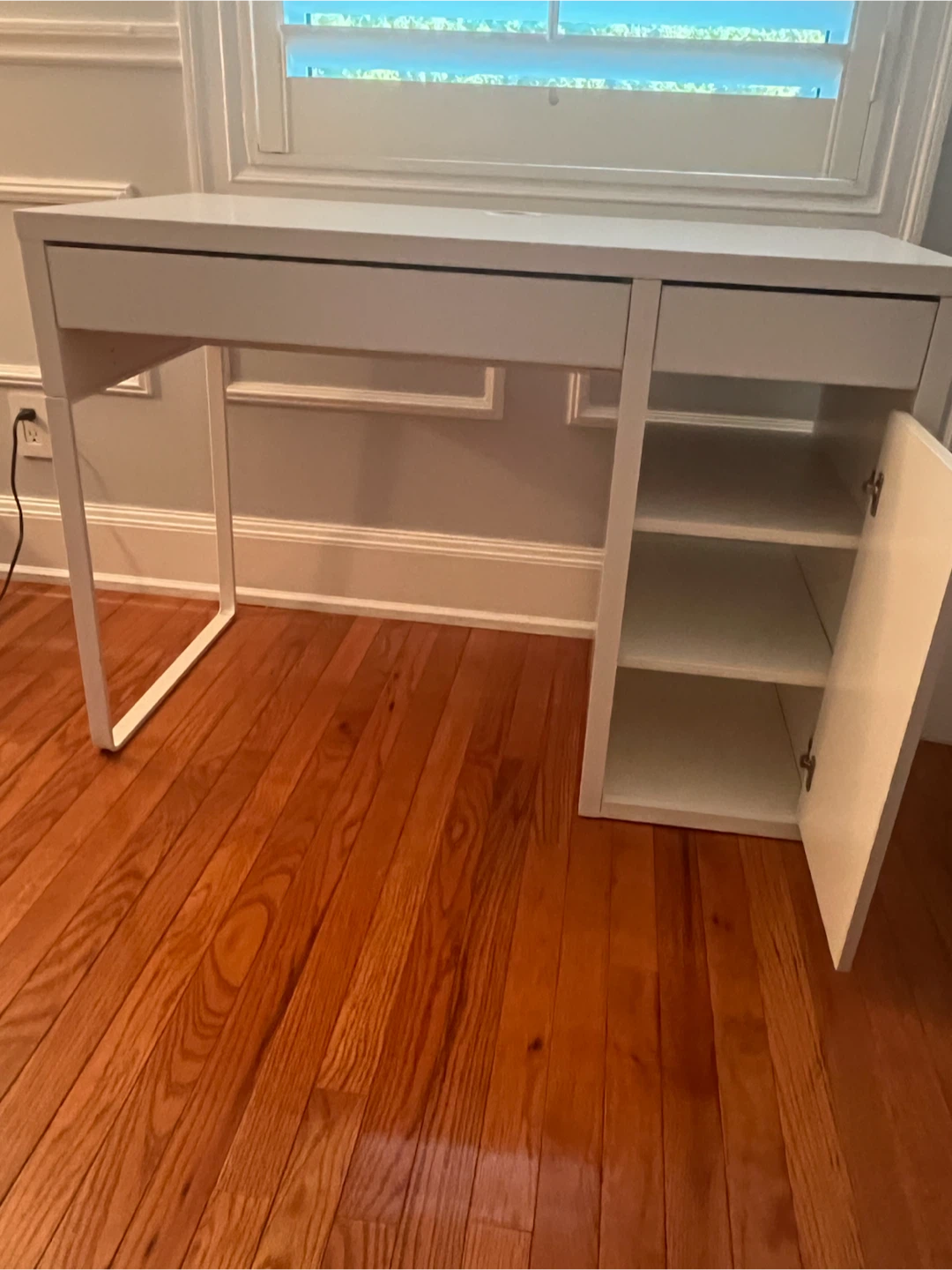 White Desk with Drawers and Shelves - photo 2