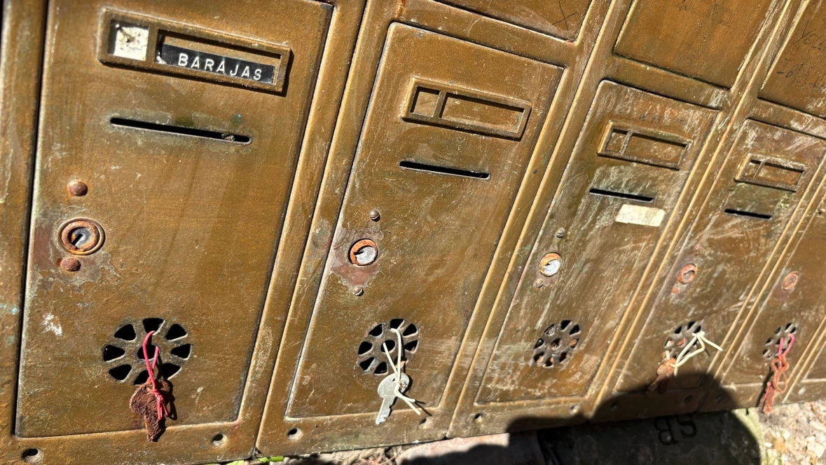 Antique Solid Brass Apartment building Mailbox - photo 4