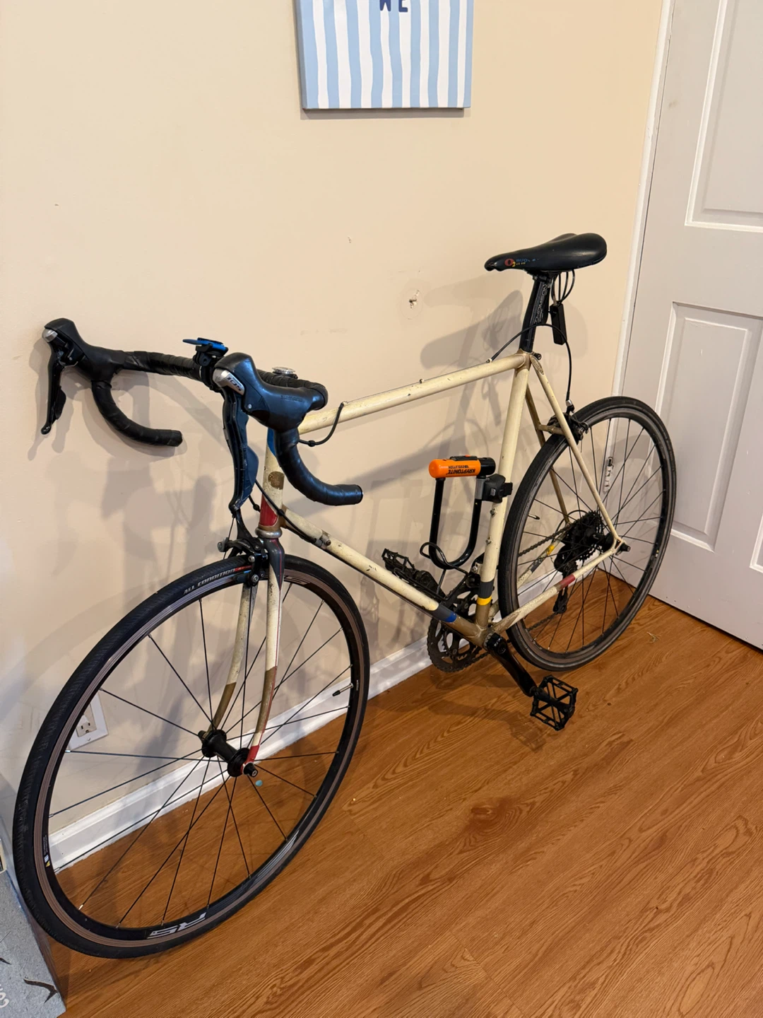 Road Bike with Shimano Components - photo 2