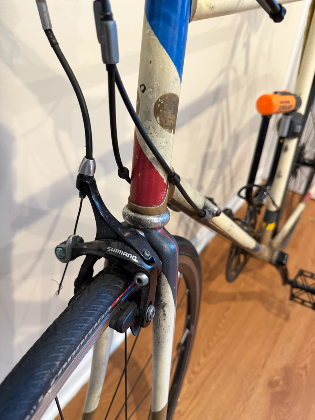 Road Bike with Shimano Components - photo 3
