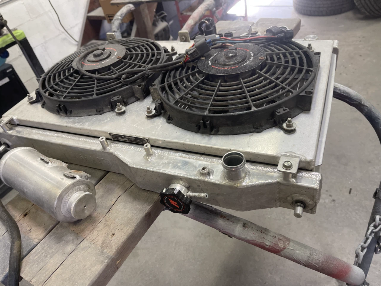 Mishimoto Aluminum Radiator with Dual Fans - photo 2