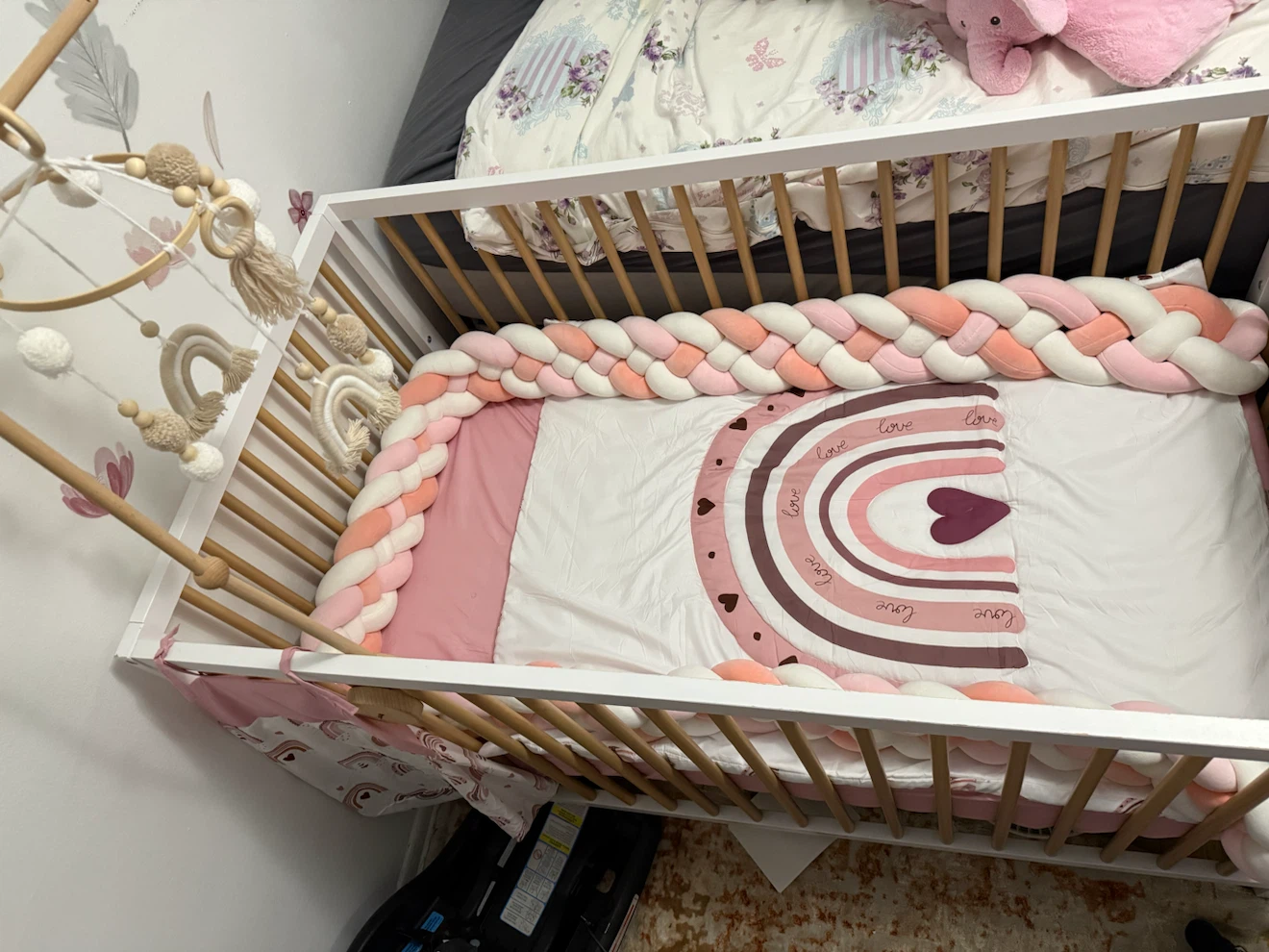Graco Crib and Mattress with Bedding Set - photo 2