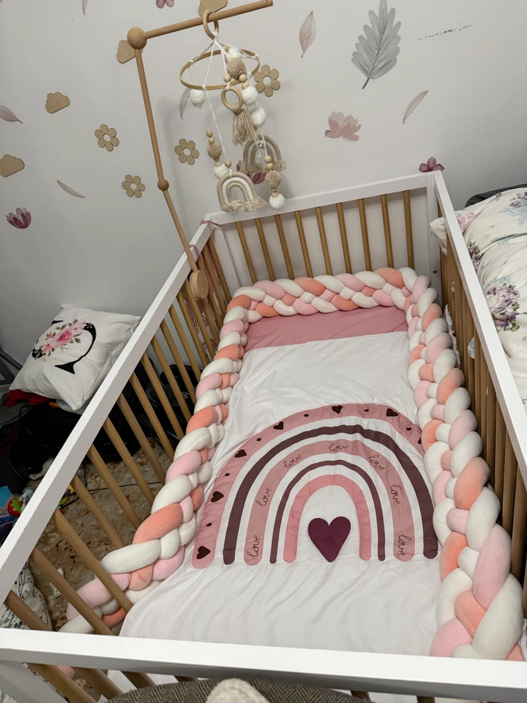 Graco Crib and Mattress with Bedding Set - photo 3