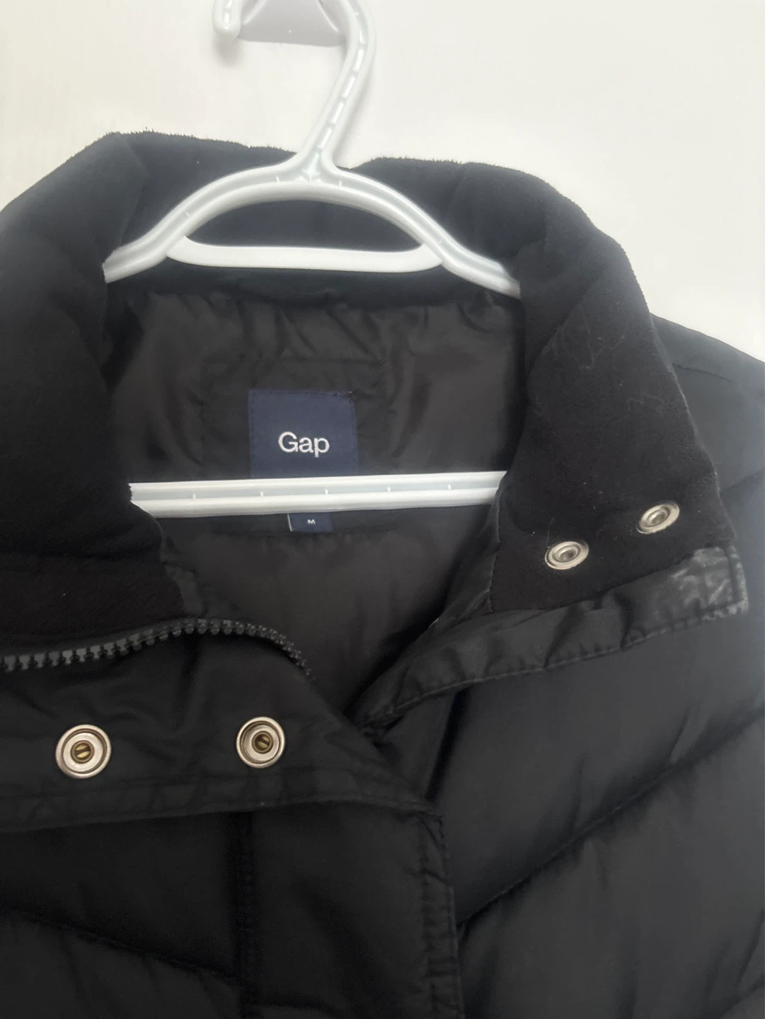 Gap Puffer Vest - Black - Size M - photo 2