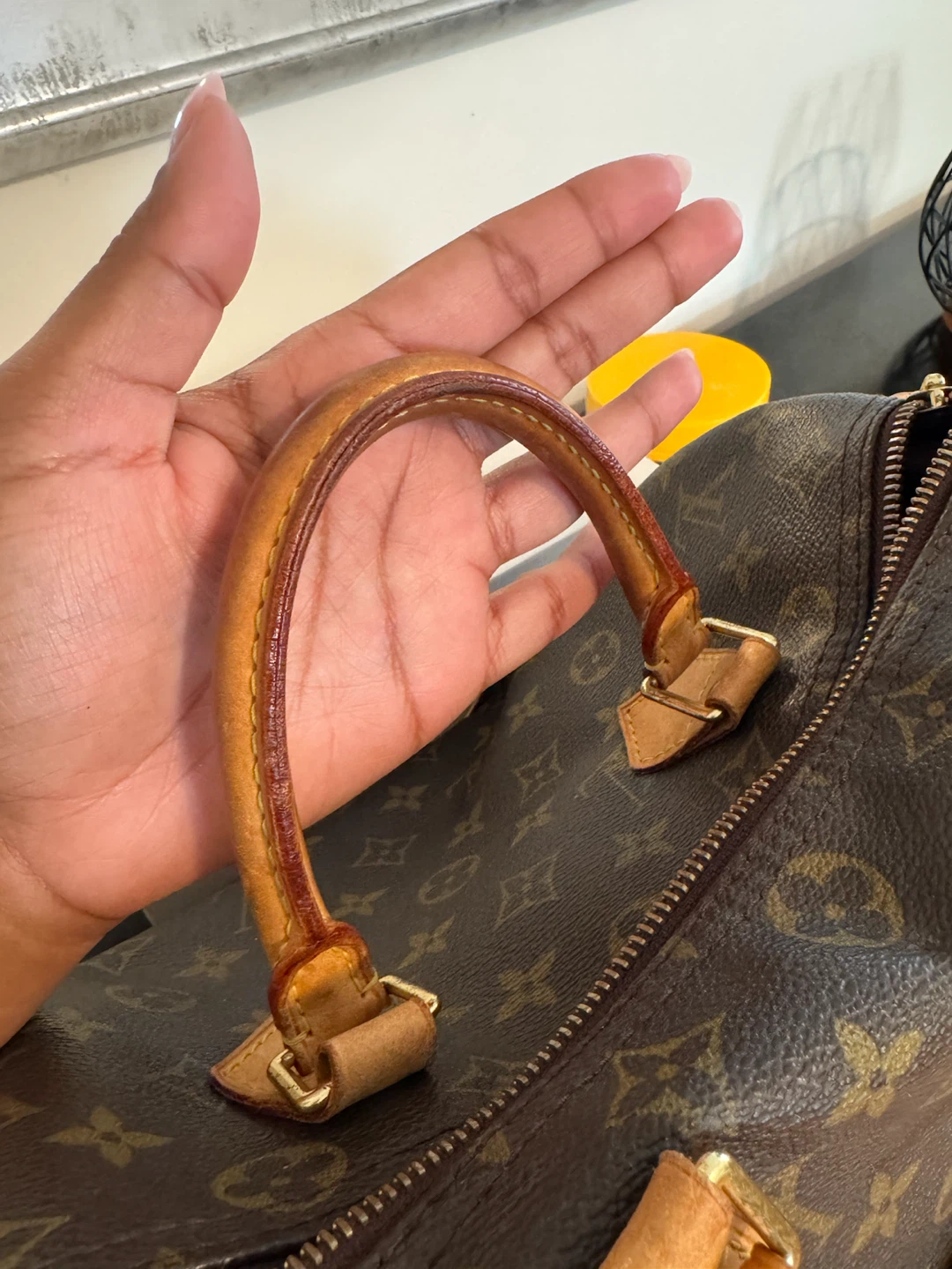 Louis Vuitton Speedy 30 Monogram Canvas Handbag - photo 3