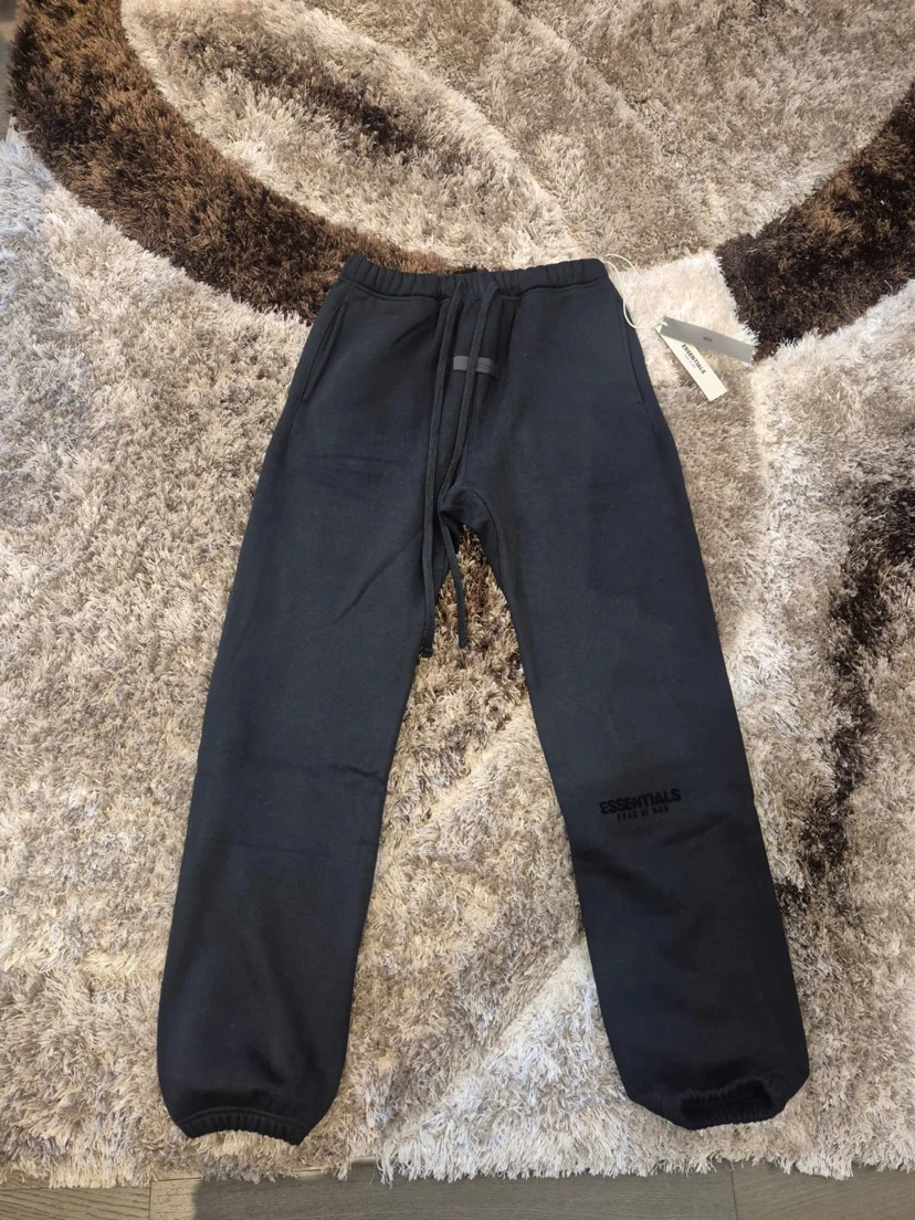 Fear of God Essentials Hoodie and Sweatpants Set - photo 4