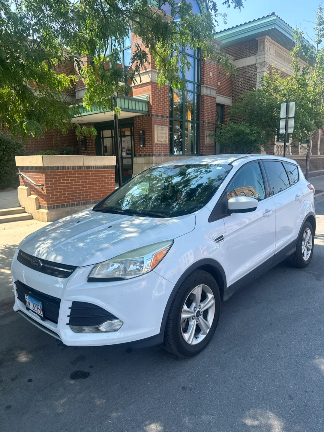 2015 White Ford Escape SUV