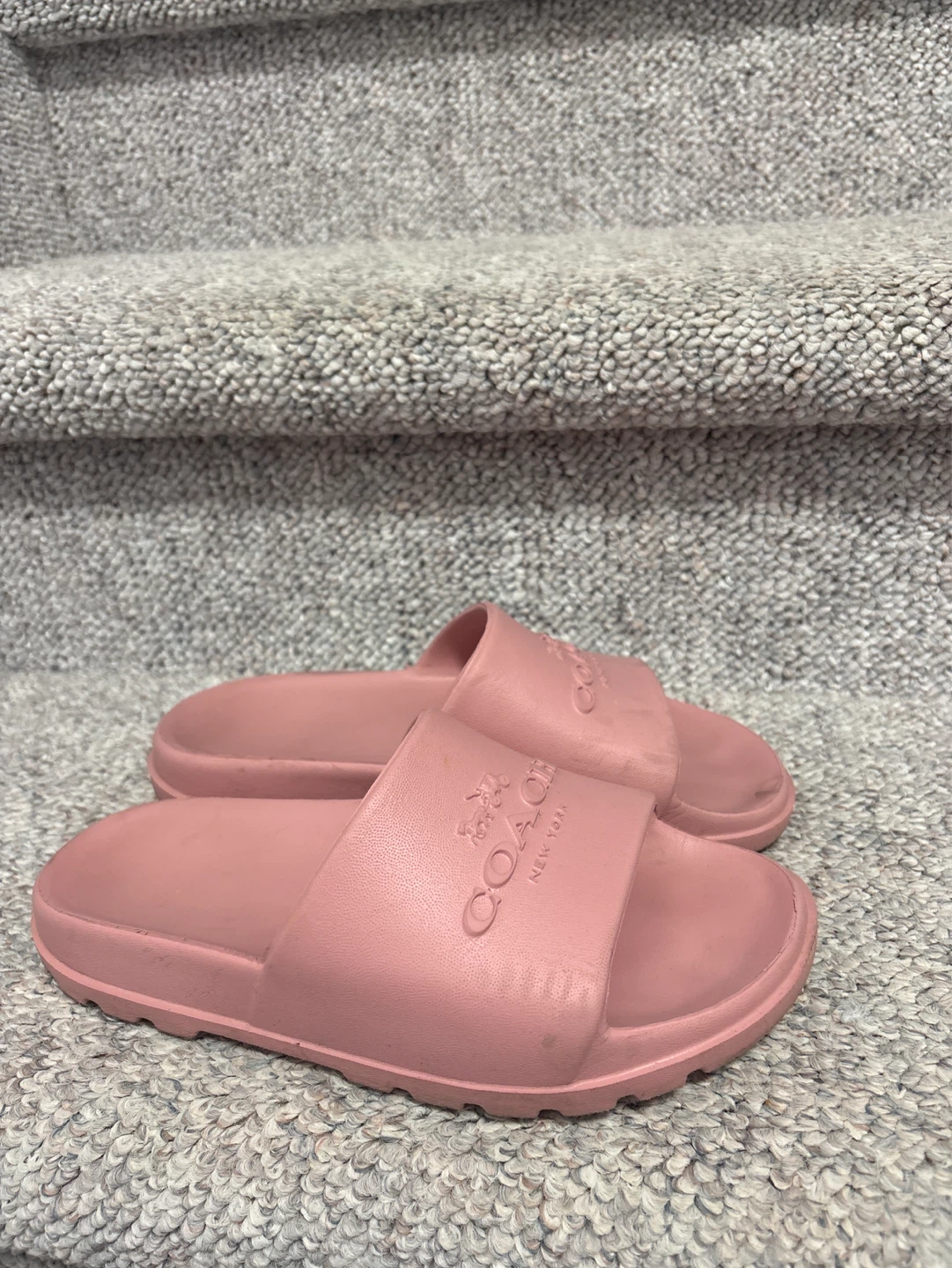 Coach New York Pink Slide Sandals - photo 2