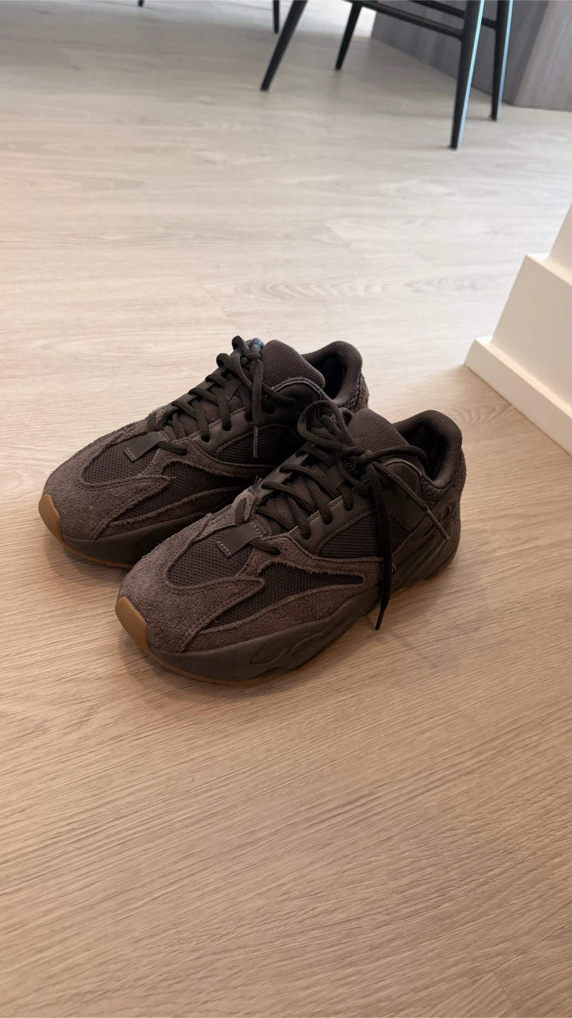 Adidas Yeezy Boost 700 V2 "utility black " - photo 3