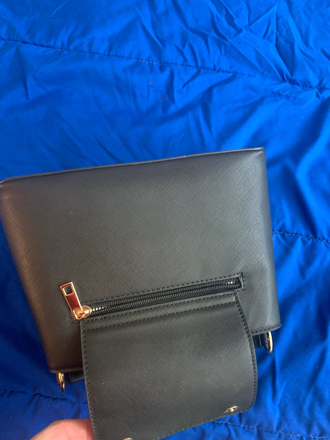 Black Handbag with Gold V Detail - photo 3
