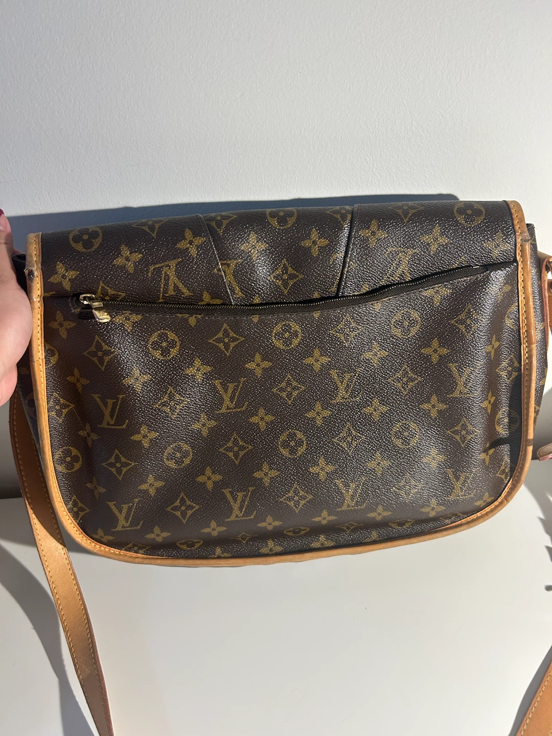 Authentic Louis Vuitton Menilmontant GM - photo 4