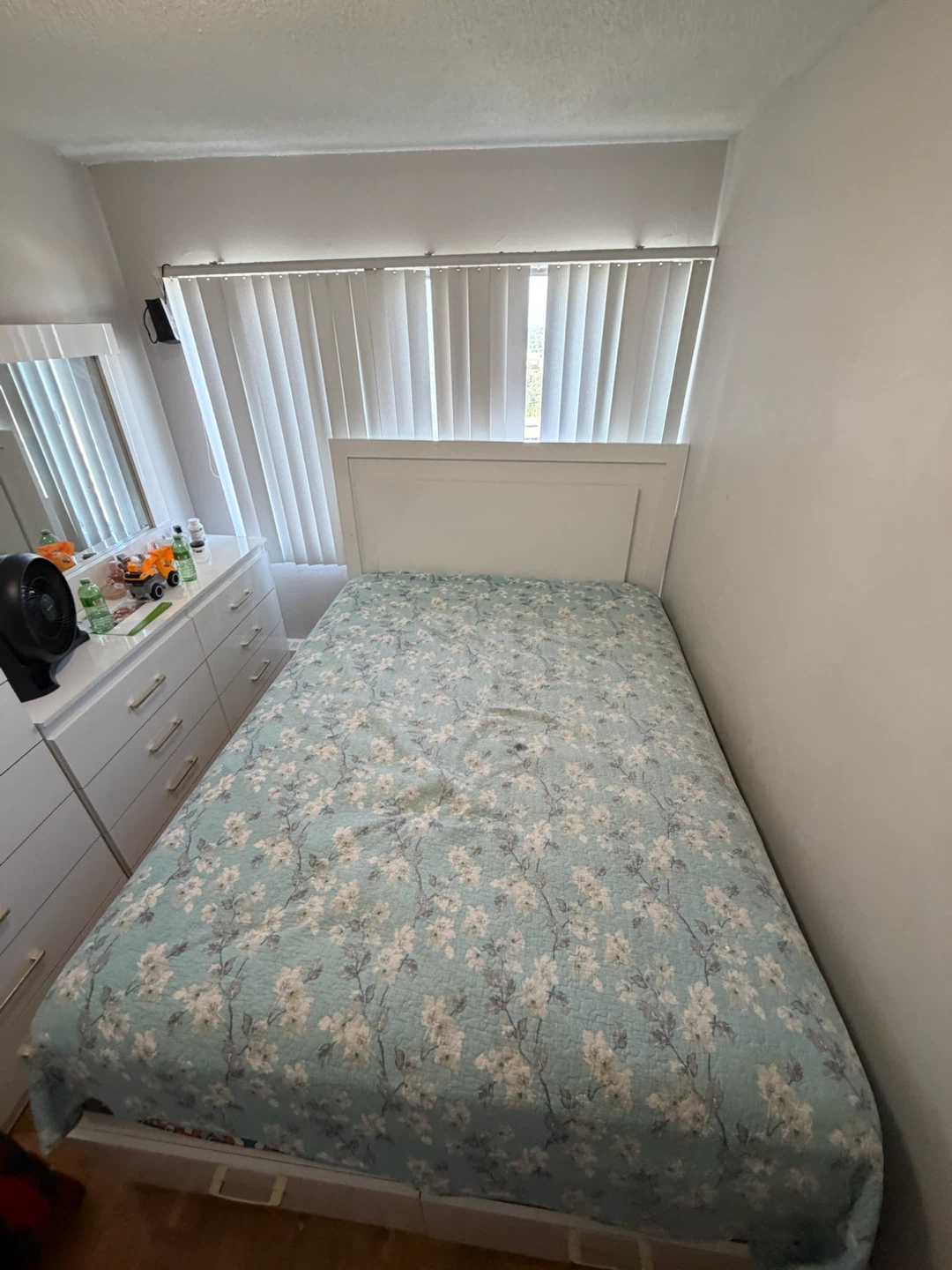 White Queen Bed Frame with Storage Drawers 4 set - photo 2