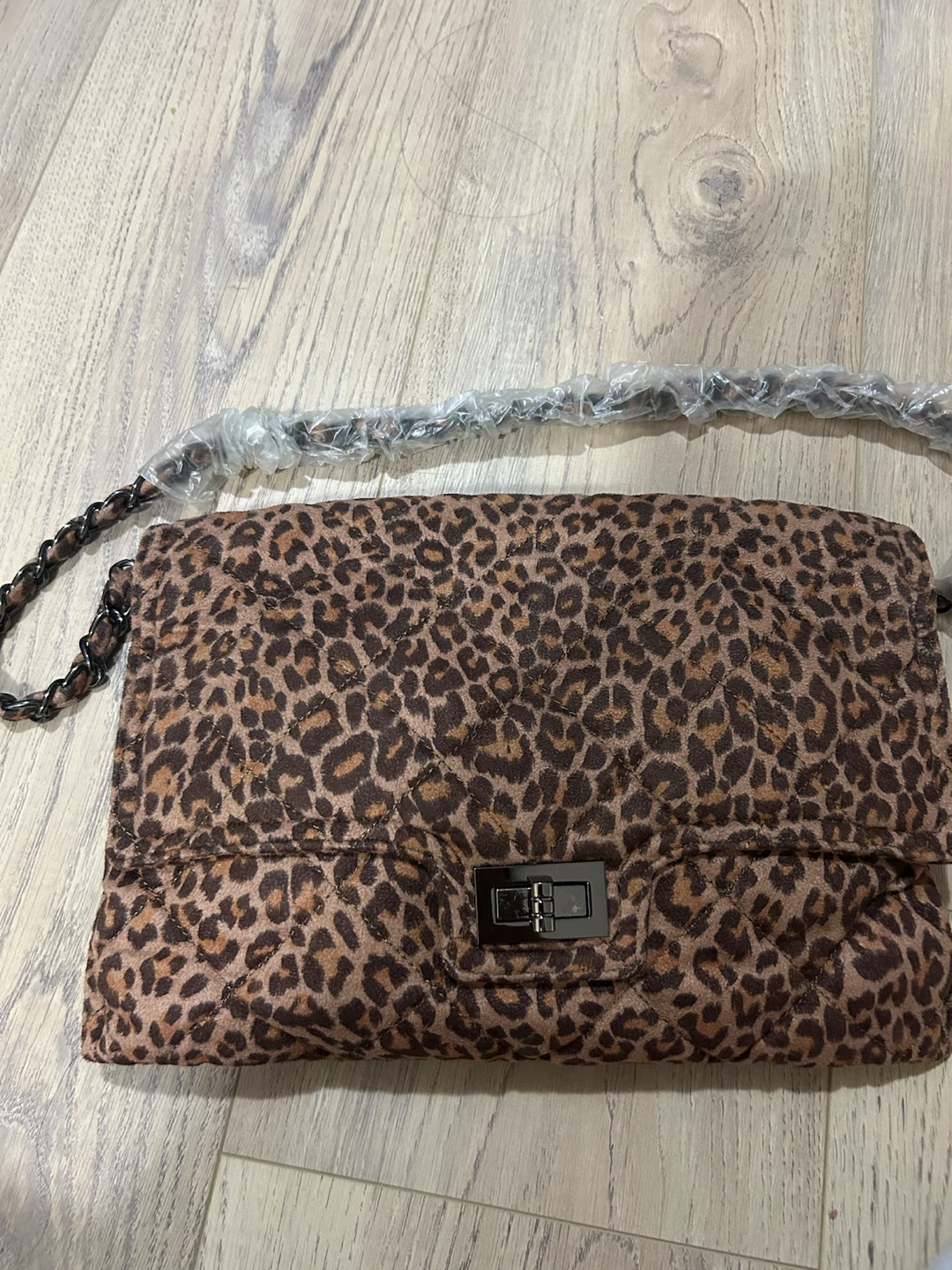 Pedredred Leopard Print Quilted Shoulder Bag - photo 2